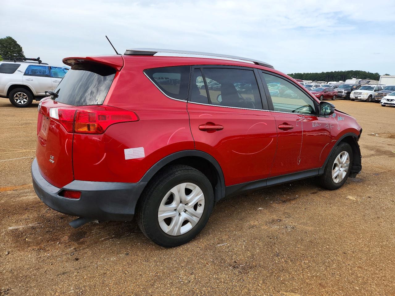 2015 TOYOTA RAV 4 — VIN JTMBFREV9FJ030357 — photo 3